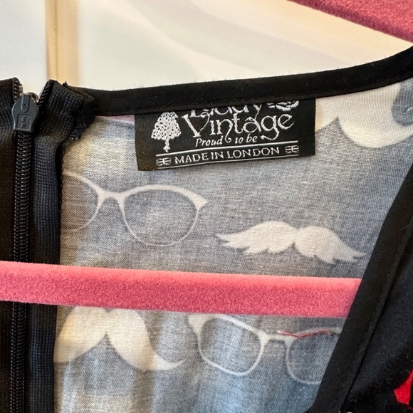 “Lady Vintage” Mod Print Dress - Picture 6 of 7